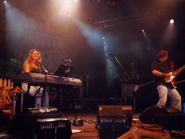 Группа Jezebele (Англия)