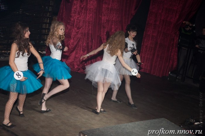 Конкурсантки на сцене Т.Е.А.Т.Р.О_025